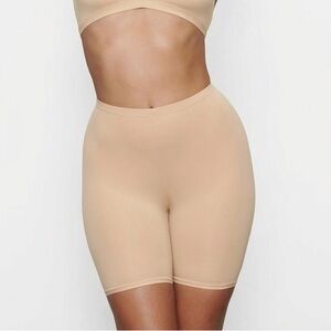 Skims Fits Everybody Bike Short